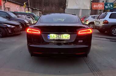 Лифтбек Tesla Model S 2021 в 