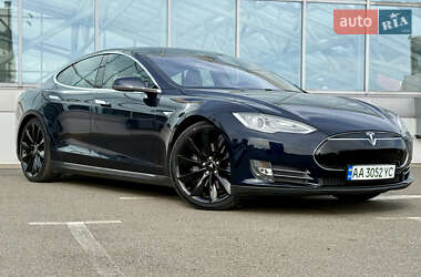 Ліфтбек Tesla Model S 2012 в Києві