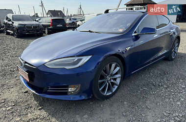 Лифтбек Tesla Model S 2016 в Луцке