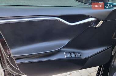 Лифтбек Tesla Model S 2016 в 