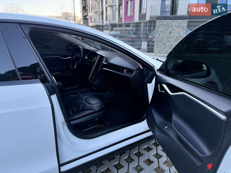 Лифтбек Tesla Model S 2013 в Ивано-Франковске фото 11 Лифтбек Tesla Model S 2013 в Ивано-Франковске