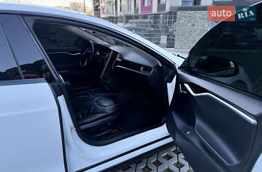 Ліфтбек Tesla Model S 2013 в 