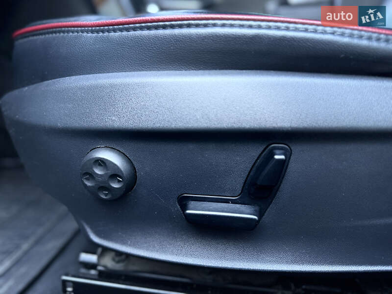 Лифтбек Tesla Model S 2013 в Ивано-Франковске фото 20 Лифтбек Tesla Model S 2013 в Ивано-Франковске