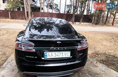 Лифтбек Tesla Model S 2013 в 