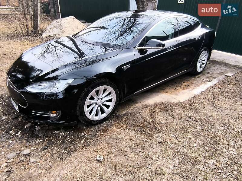 Лифтбек Tesla Model S 2013 в Киеве фото 5 Лифтбек Tesla Model S 2013 в Киеве
