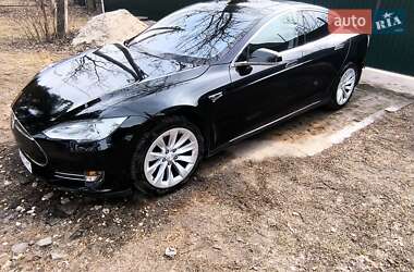 Лифтбек Tesla Model S 2013 в 
