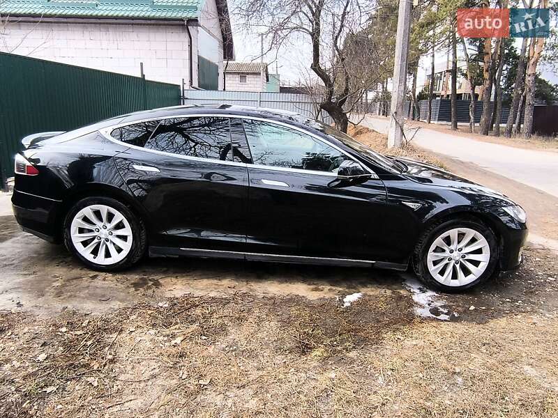 Лифтбек Tesla Model S 2013 в Киеве фото 12 Лифтбек Tesla Model S 2013 в Киеве