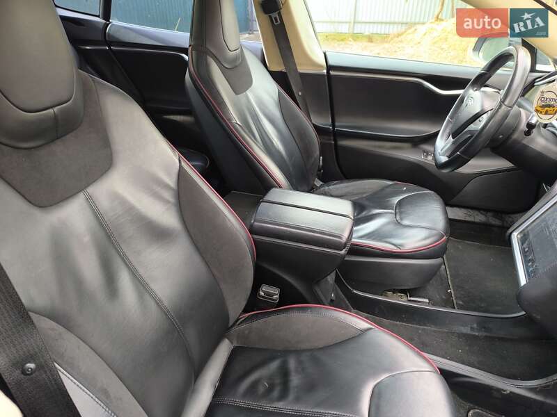 Лифтбек Tesla Model S 2013 в Киеве фото 16 Лифтбек Tesla Model S 2013 в Киеве
