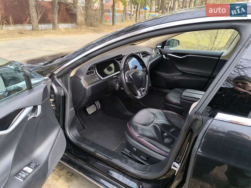 Лифтбек Tesla Model S 2013 в Киеве фото 20 Лифтбек Tesla Model S 2013 в Киеве