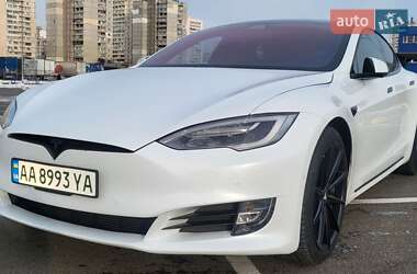 Ліфтбек Tesla Model S 2018 в Києві
