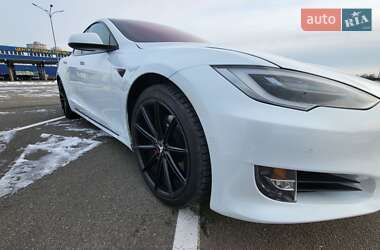 Лифтбек Tesla Model S 2018 в 