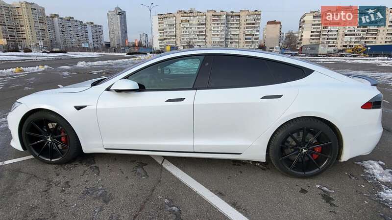 Ліфтбек Tesla Model S 2018 в Києві