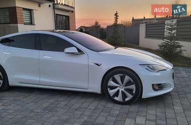 Лифтбек Tesla Model S 2020 в 