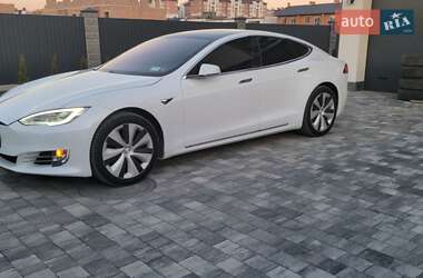 Лифтбек Tesla Model S 2020 в 