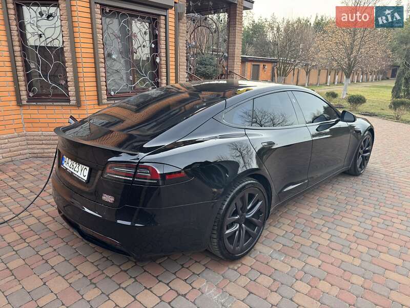 Лифтбек Tesla Model S 2021 в Киеве