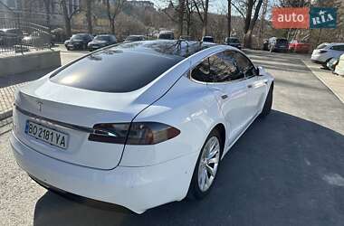 Лифтбек Tesla Model S 2016 в 