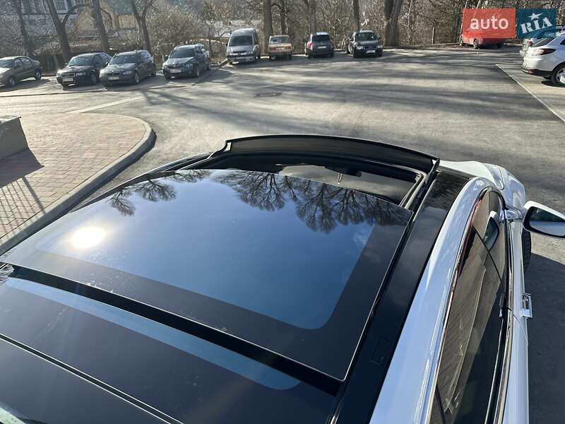 Ліфтбек Tesla Model S 2016 в Тернополі