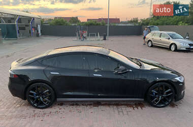 Лифтбек Tesla Model S 2017 в 
