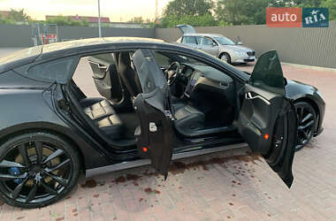 Лифтбек Tesla Model S 2017 в 