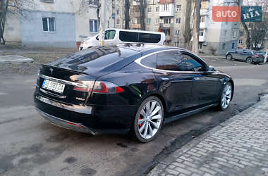 Ліфтбек Tesla Model S 2014 в 