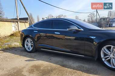 Ліфтбек Tesla Model S 2013 в 