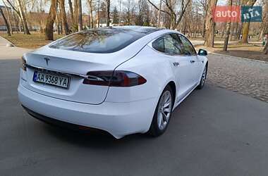 Лифтбек Tesla Model S 2016 в 