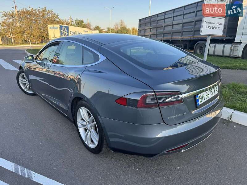 Лифтбек Tesla Model S 2013 в Одессе