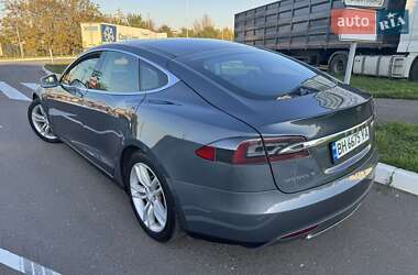 Ліфтбек Tesla Model S 2013 в 