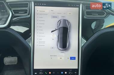 Ліфтбек Tesla Model S 2013 в 