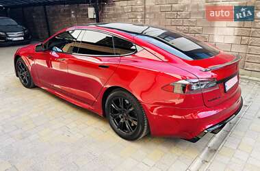 Лифтбек Tesla Model S 2021 в 