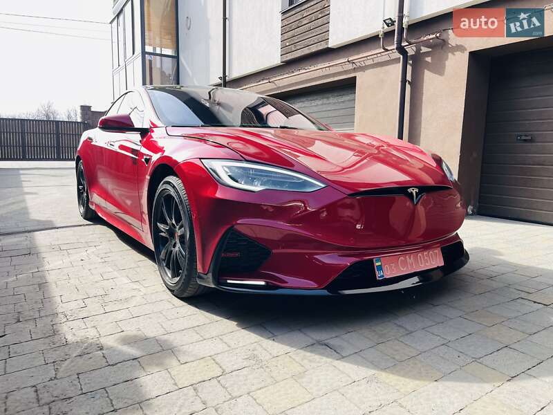 Лифтбек Tesla Model S 2021 в 
