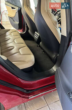 Лифтбек Tesla Model S 2017 в 