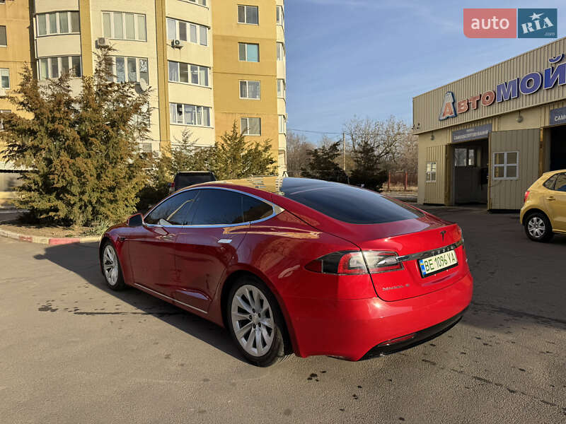 Лифтбек Tesla Model S 2017 в Николаеве