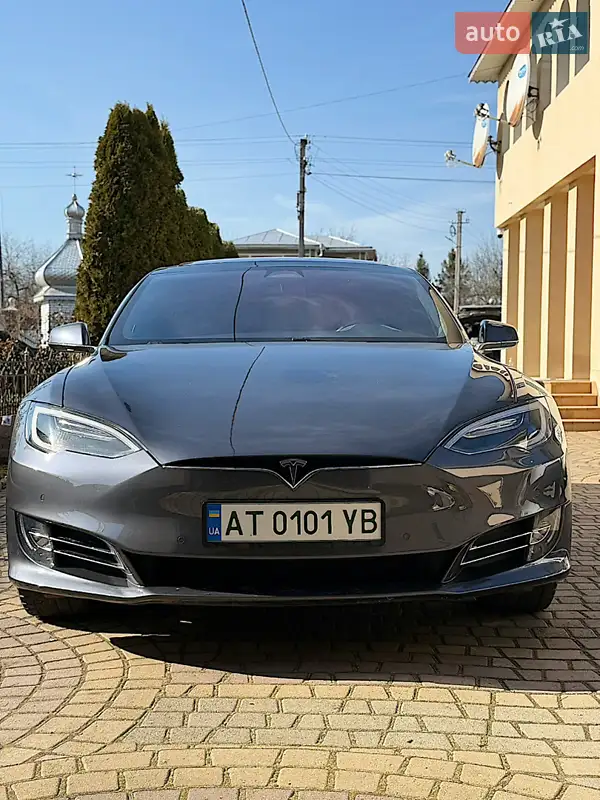 Tesla Model S 2017