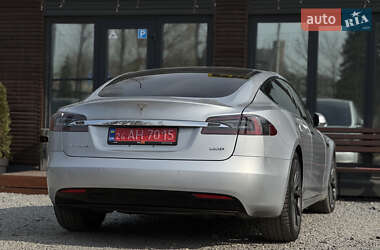 Лифтбек Tesla Model S 2018 в Львове