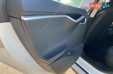 Лифтбек Tesla Model S 2016 в 