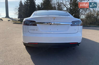 Лифтбек Tesla Model S 2016 в 