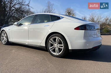 Лифтбек Tesla Model S 2016 в 