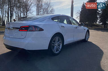 Лифтбек Tesla Model S 2016 в 