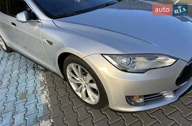 Лифтбек Tesla Model S 2014 в Киеве