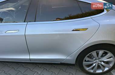 Лифтбек Tesla Model S 2014 в Киеве