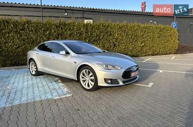 Лифтбек Tesla Model S 2014 в Киеве