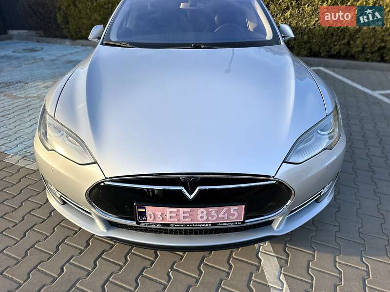 Ліфтбек Tesla Model S 2014 в Києві