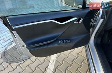 Лифтбек Tesla Model S 2014 в Киеве