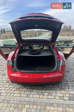 Лифтбек Tesla Model S 2016 в 