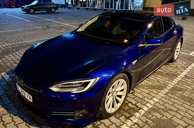 Лифтбек Tesla Model S 2016 в 