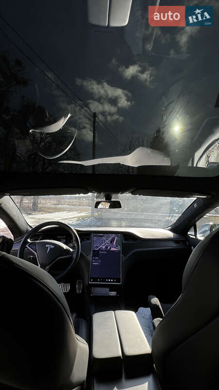 Лифтбек Tesla Model S 2020 в Ровно