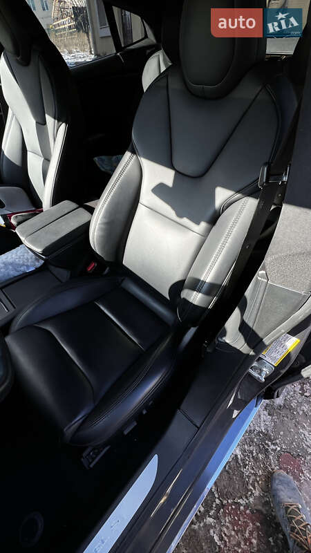 Лифтбек Tesla Model S 2020 в Ровно