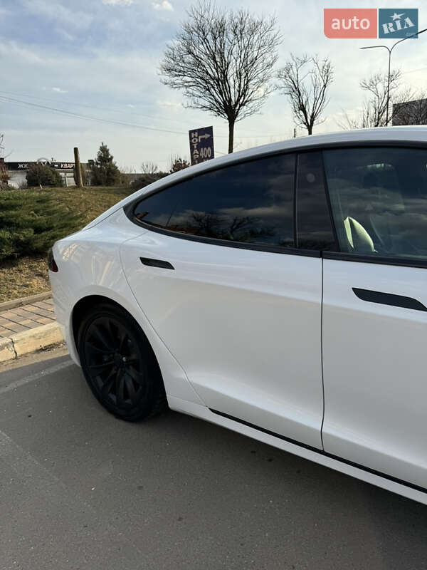 Ліфтбек Tesla Model S 2019 в Києві