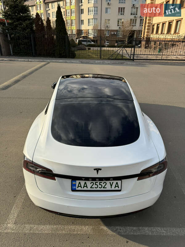Ліфтбек Tesla Model S 2019 в Києві